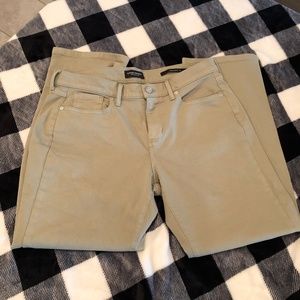 Banana Republic Premium Denim Girlfriend Jean 28